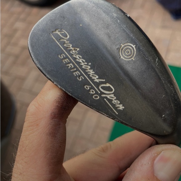 Cleveland Professional Open Series 690, 52 Degree RH - Picture 6 of 6